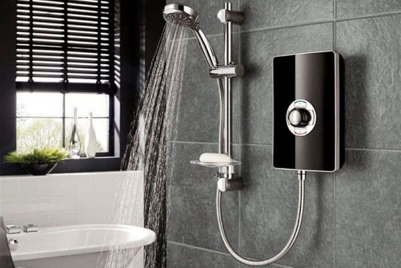 Vị trí phổ biến treo bình nóng lạnh trực tiếp