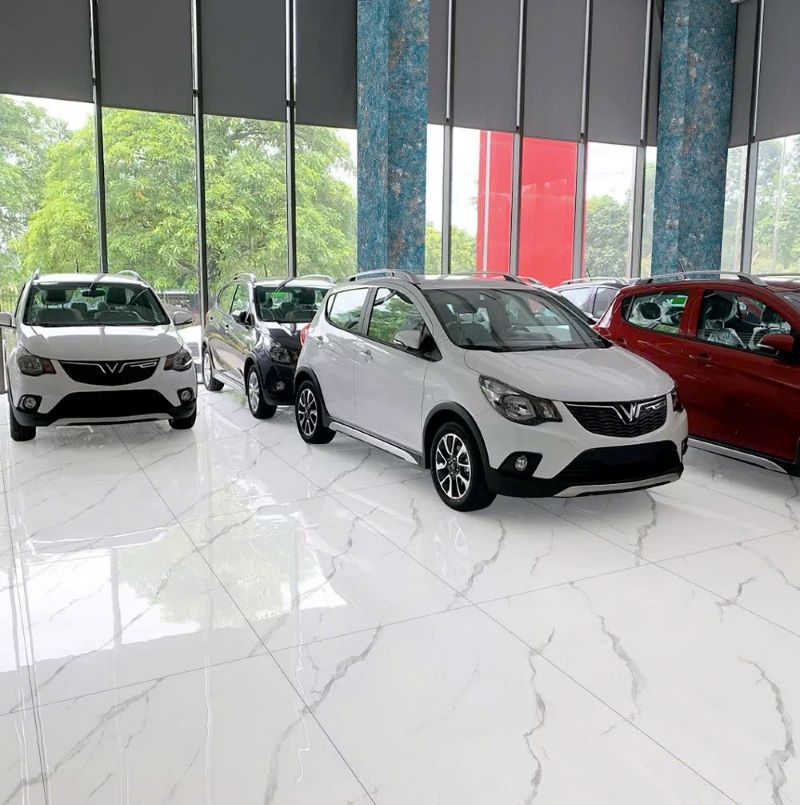 Gạch trắng vân khói lát nền không gian thương mại, showroom
