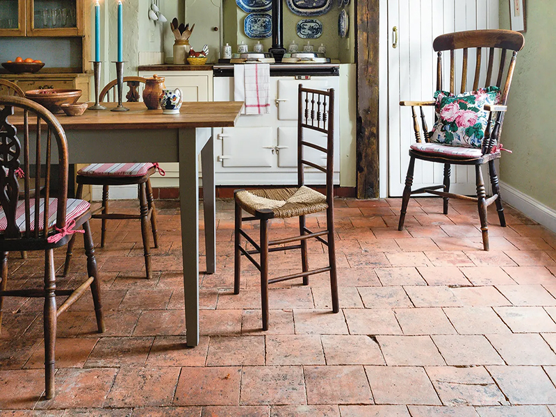 Gạch lát nền nhà bếp cho gia chủ mệnh Mộc