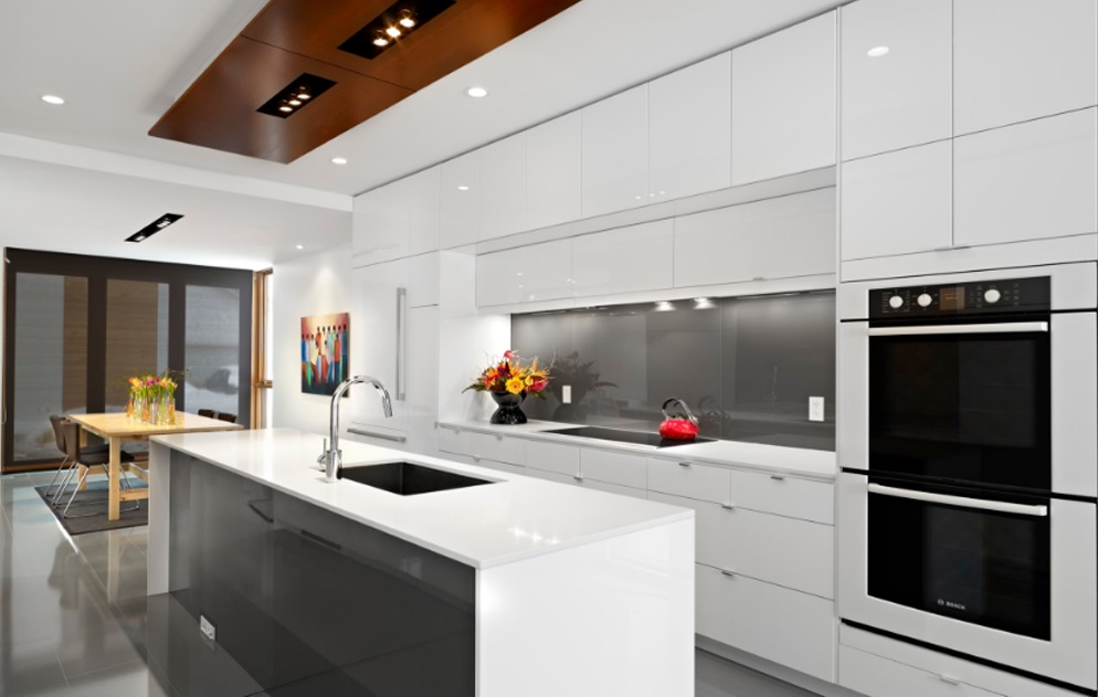 màu gạch ốp bếp cho gia chủ mệnh Kim