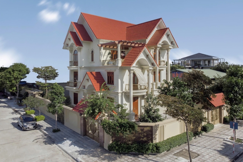 Chọn màu sắc ngói Fuji hài hòa với màu sắc của toàn bộ công trình