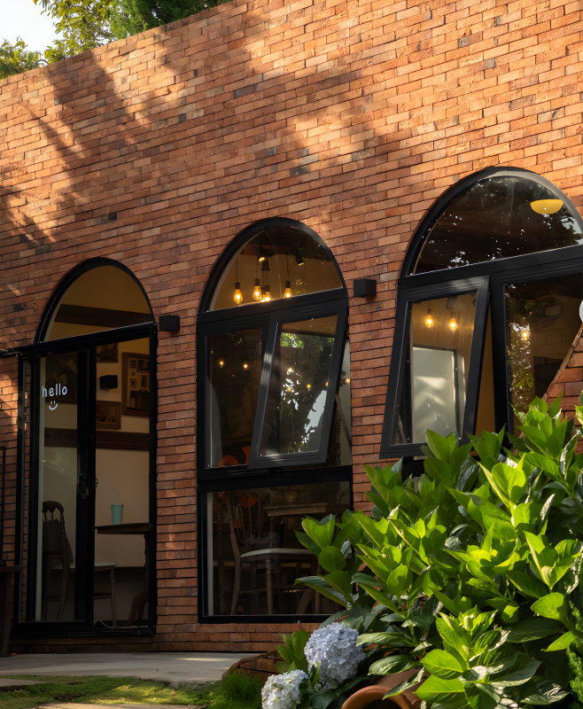 Gạch giả cổ ốp mặt tiền quán cafe