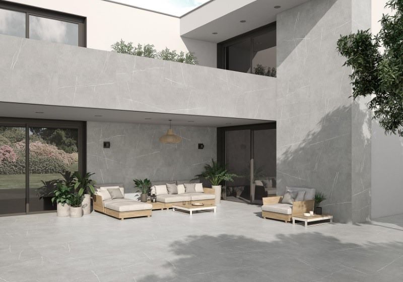 Mẫu gạch lát sân kích thước 60x60 rộng rãi