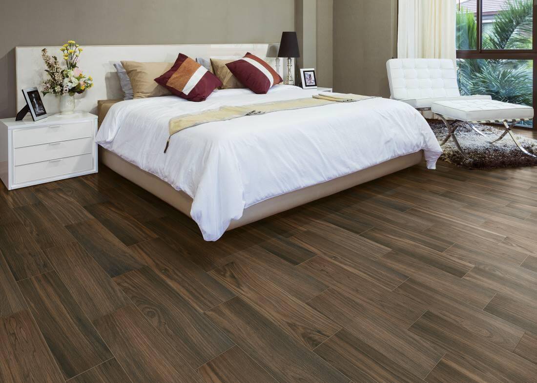 Gạch giả gỗ 15x80 lát nền phòng ngủ