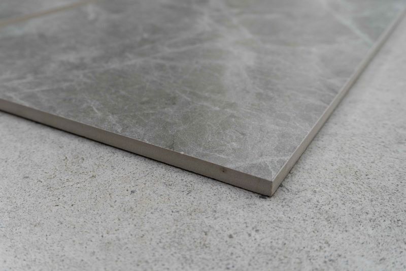 Gạch có độ dày từ 8-12mm là phù hợp cho không gian nội thất