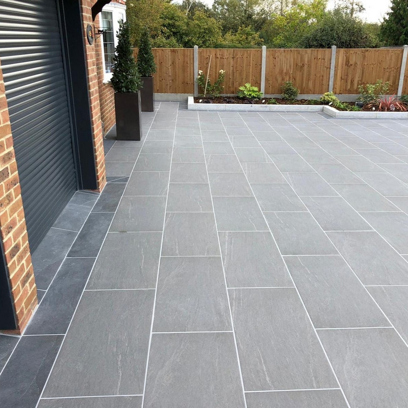 Gạch lát sân chống cỏ dại, rêu mốc