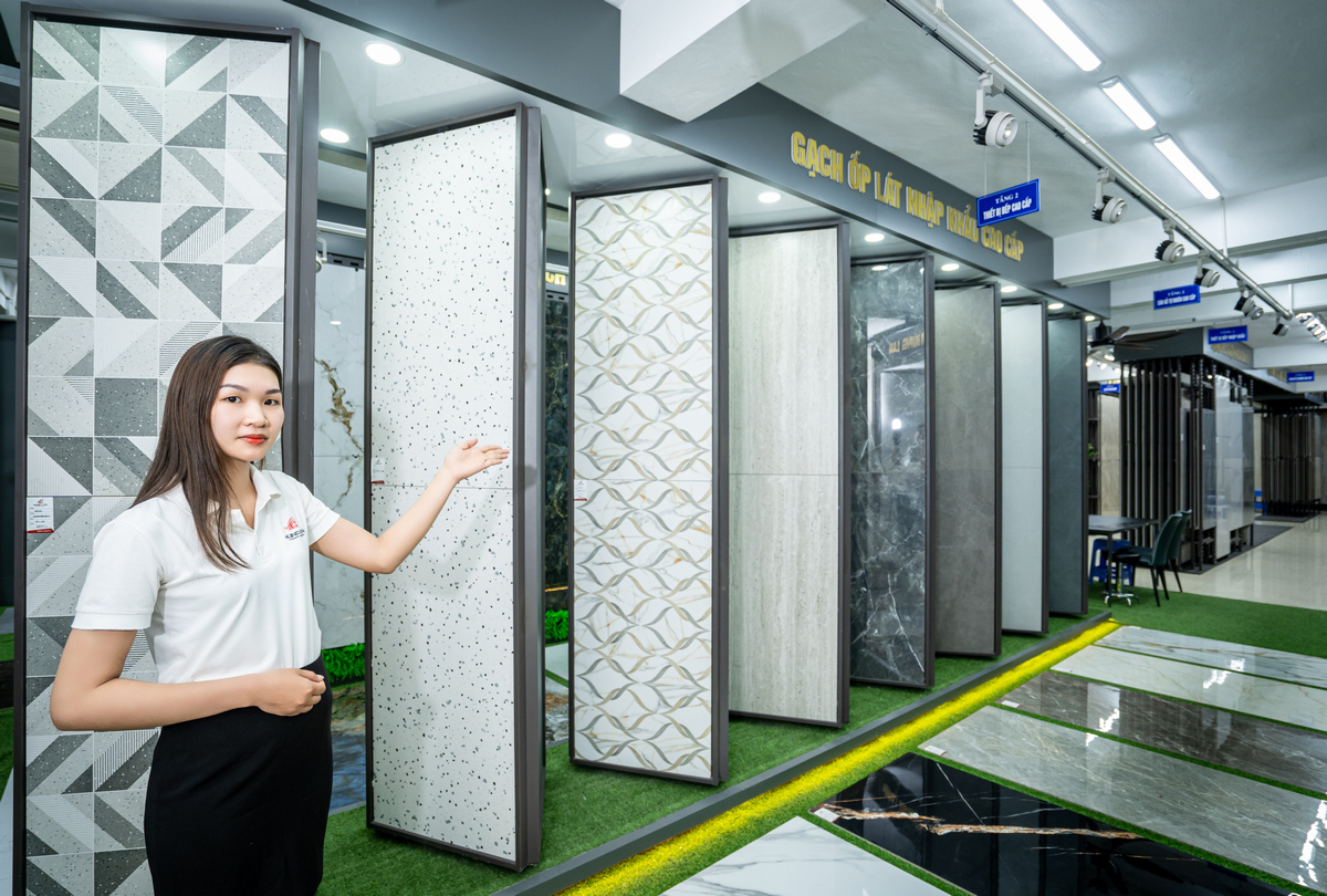 Khu trưng bày gạch ốp lát nhập khẩu